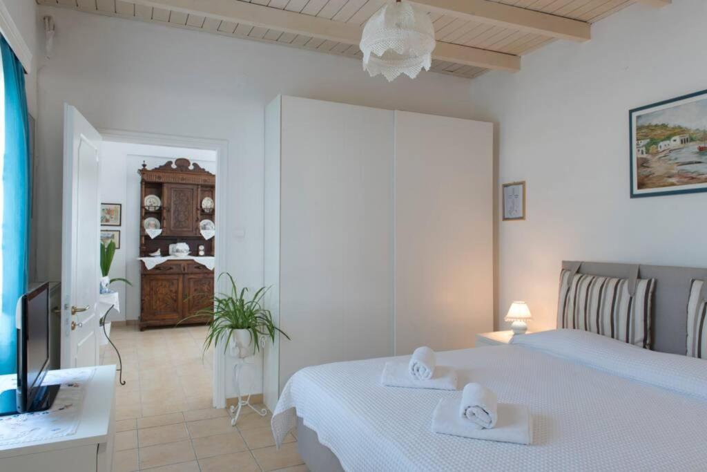 Palmaya Villa, Unique Seafront Experience Vagia  Eksteriør billede